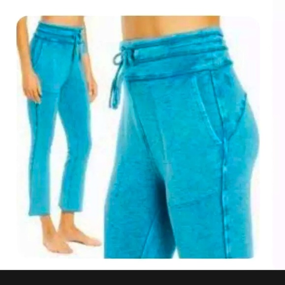 NWOT FP MOVEMENT Wild Side Jogger XS - Picture 11 of 16